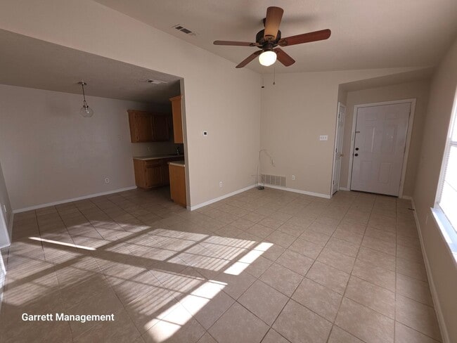 Photo - 1707 Taylor St