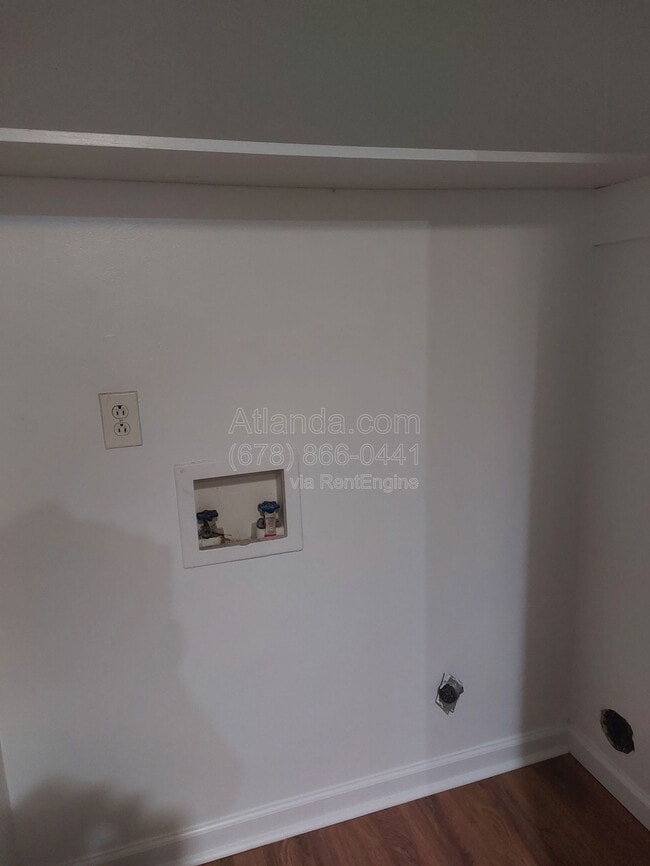 Photo - 5766 Hillside Dr NW