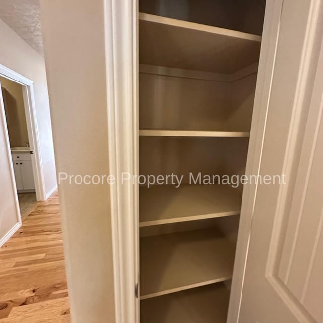 Photo - $2,165.00...Victory and Locust Grove.... GREAT 3 bedroom PLUS office and 2.5 bath home in Meridia...