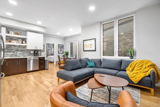 Building Photo - 10 Taber St Unit 209