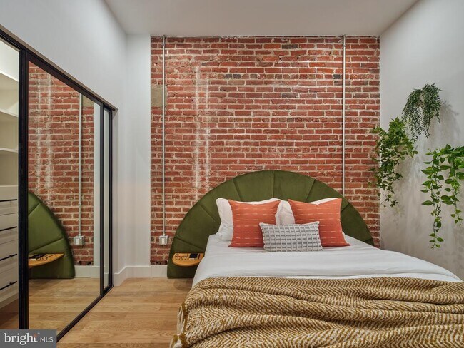 Building Photo - 1099 Germantown Ave Unit M101 Rental