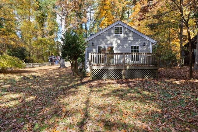 Photo - 900 Branch St