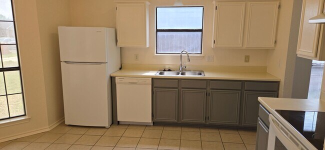 Photo - 1501 Westway Dr