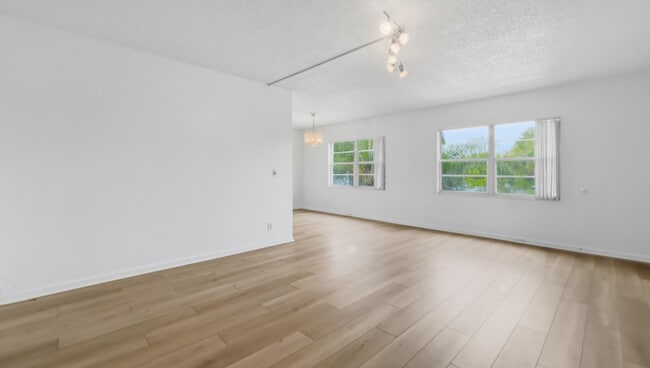 Photo - 13250 SW 4th Ct Unit 318g