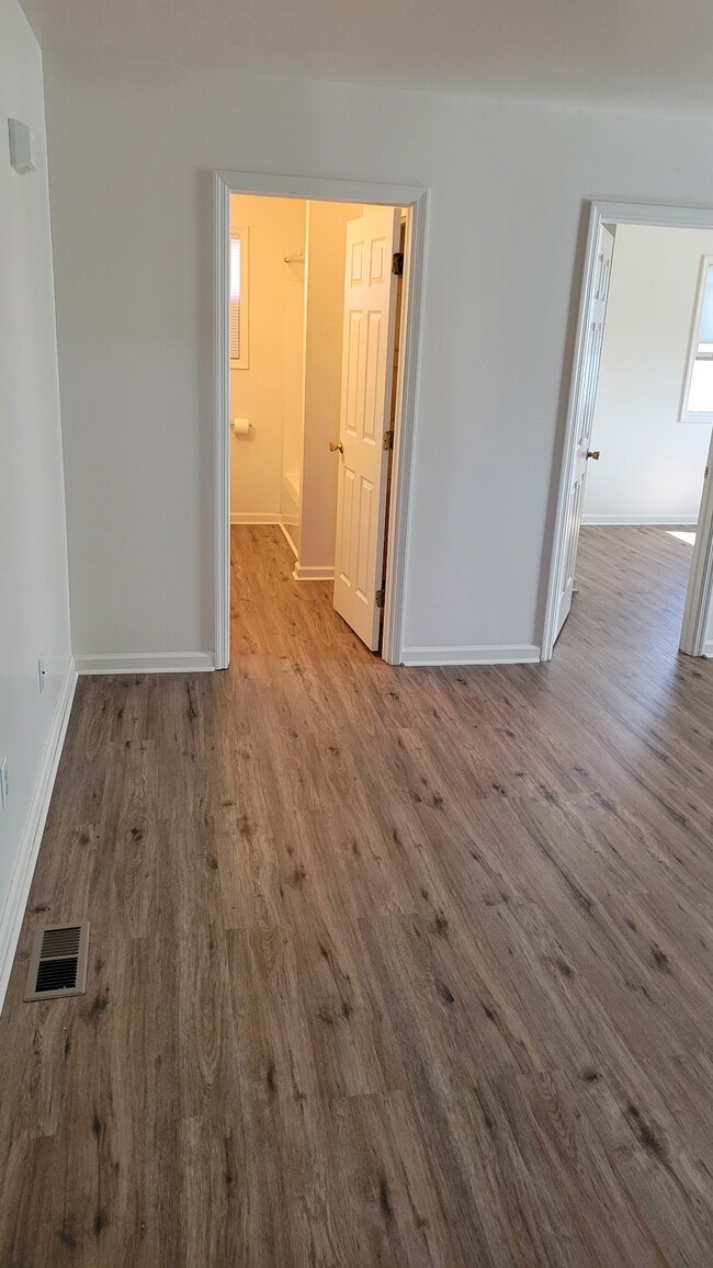 Photo - 1464 N 11th St Unit Apt B