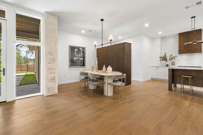 Photo - 803 Herndon Ln