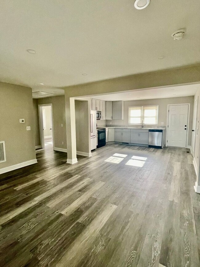 Photo - Welcome to this beautiful 4 bedroom, 2 bathroom home located in Lowell, NC.