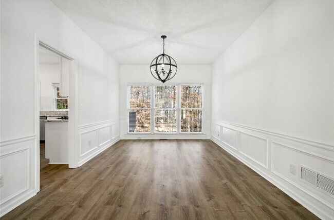 Photo - 10895 Glenbarr Dr