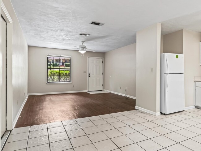 Building Photo - 8760 Minnow Creek Dr Rental