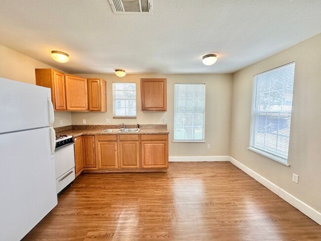 Photo - 1804- 1808 Bolivar Unit 1804.5 Bolivar Street