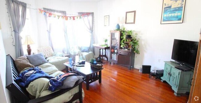 Building Photo - 28 Haskell St Rental