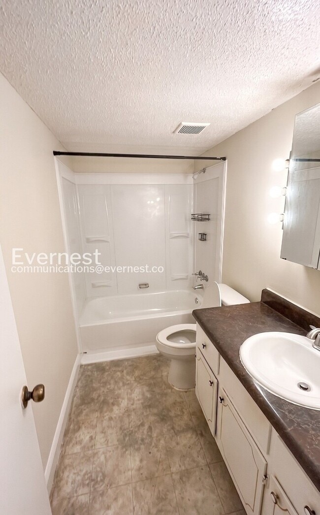 Photo - 1845 Stonehenge Dr