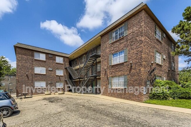 Building Photo - 3314 S Clarkson St Unit #206