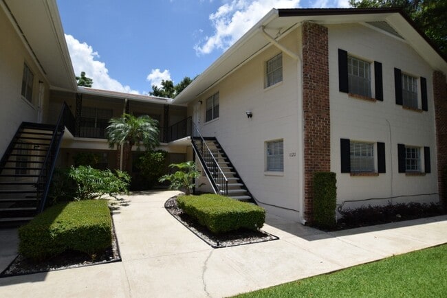 Photo - 1102 Elmwood St