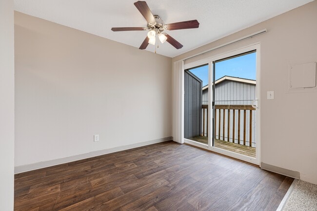 Photo - Moreland Place Apartments