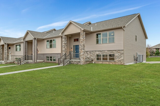 Building Photo - 8201 Regent Dr Rental