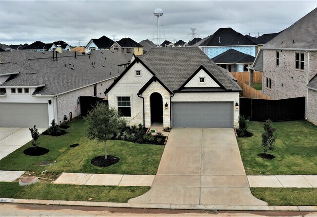 Photo - 122 Hazelnut Dr