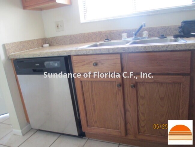Photo - Townhouse in Buenaventura Lakes