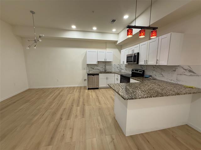 Photo - 214 Heritage Ct