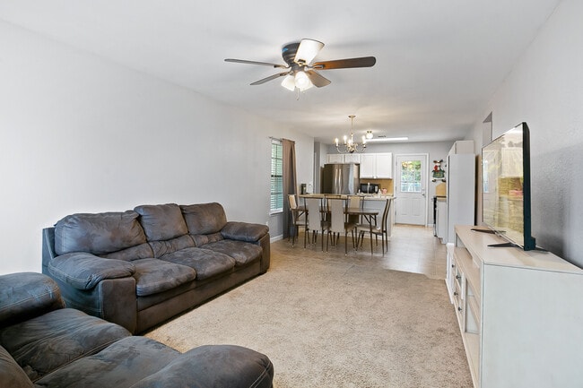 Photo - 12867 Hazelwood Dr