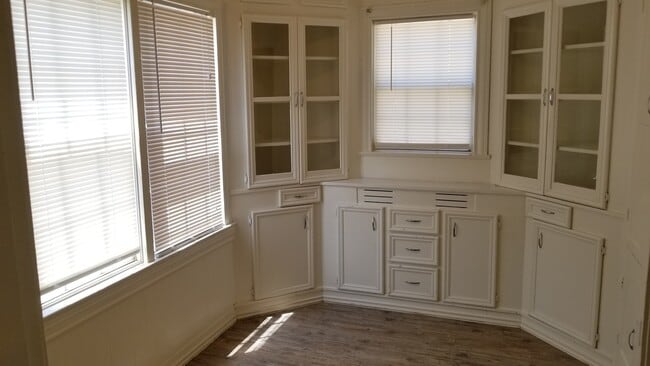 Photo - 2210 28th St Unit Front