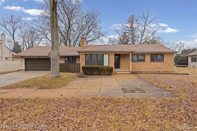 Photo - 2360 Pine View Dr