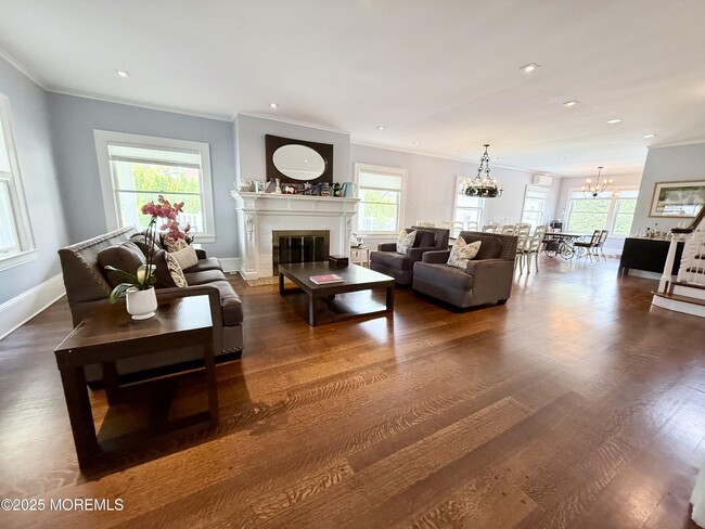 Photo - 125 Cedar Ave