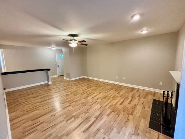 Photo - 58 Rumson Ct