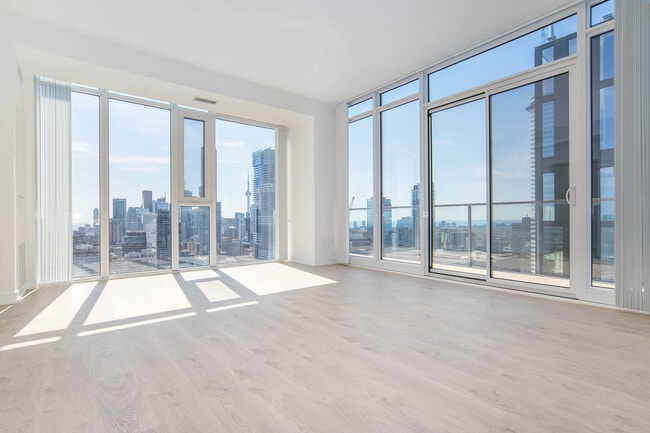 Photo - 50 Wellesley St E