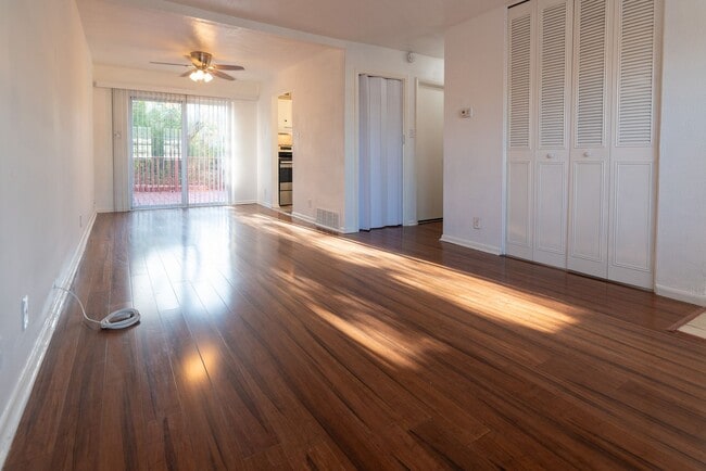 Building Photo - 2906 Brinkey Way Unit 2906 Brinkey Way 1