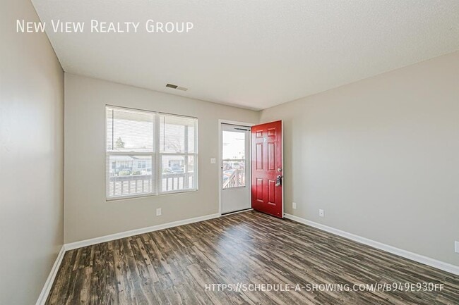 Photo - 233 Hoskins Mill Ln Unidad B