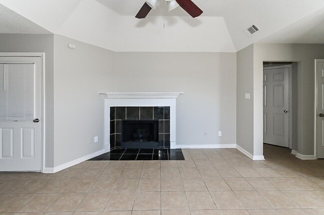 Photo - 7865 Shadowland Cove