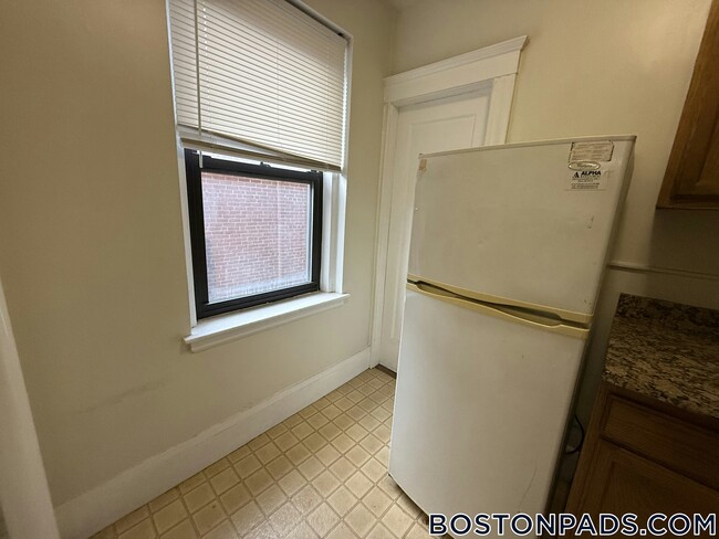 Photo - 349 Pleasant St Unit B1-4