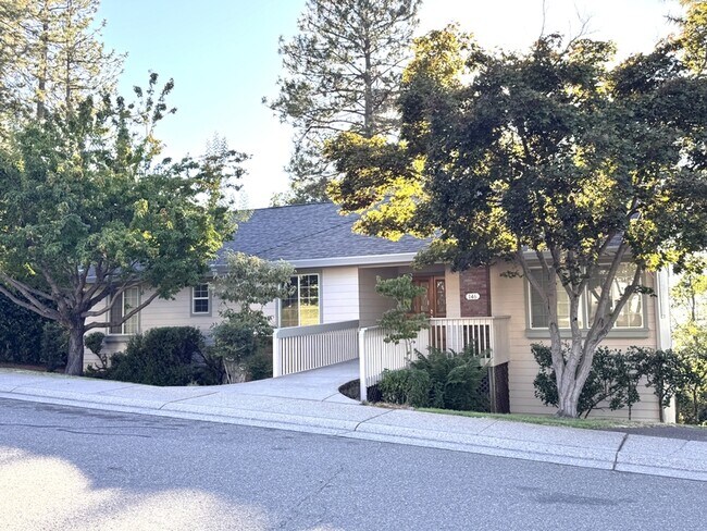 Photo - 146 Northridge Dr