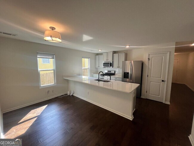 Photo - 1142 Coleman St SW