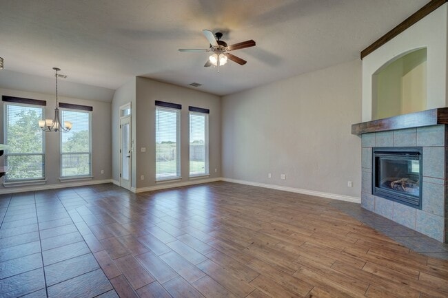Photo - Stunning 3 Bedroom Home with Fireplace, Community Amenities & Open Floor Plan