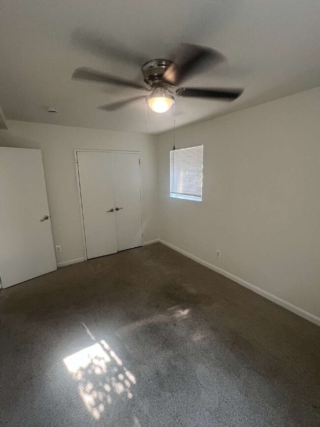 Photo - Charming 1 Bedroom Apartment in Woodbridge... Unidad Apartment 102