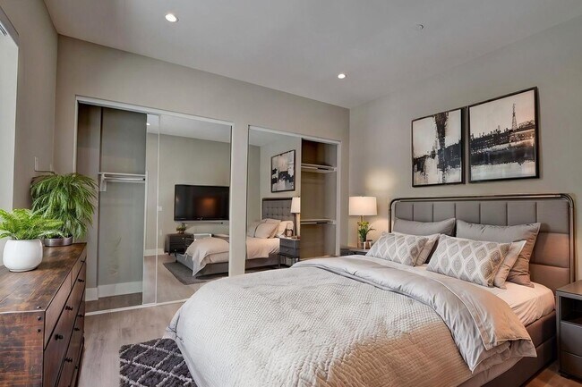 1210 S Corning St Unit 201