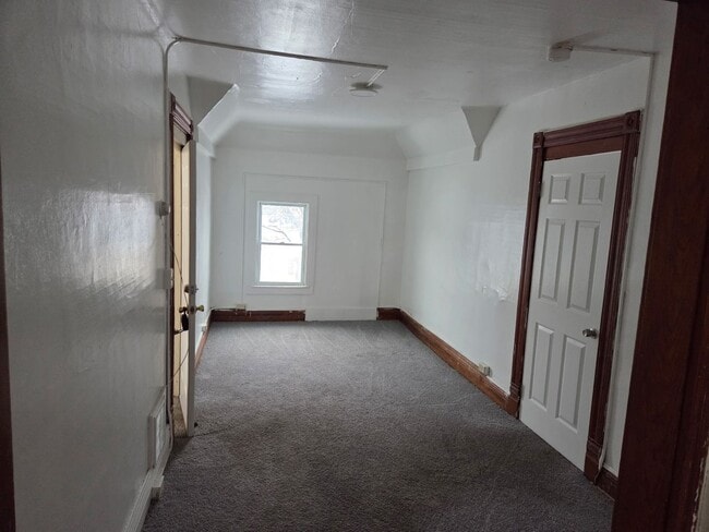 Building Photo - 184 Hope Ave Unit Apt. 3