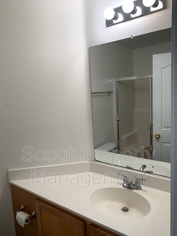 Photo - 33454 Twin Hills Way