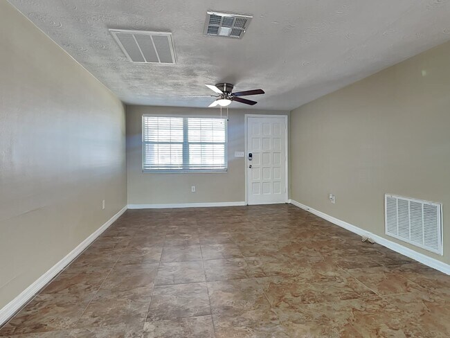 Photo - 3402 Eisenhower Dr