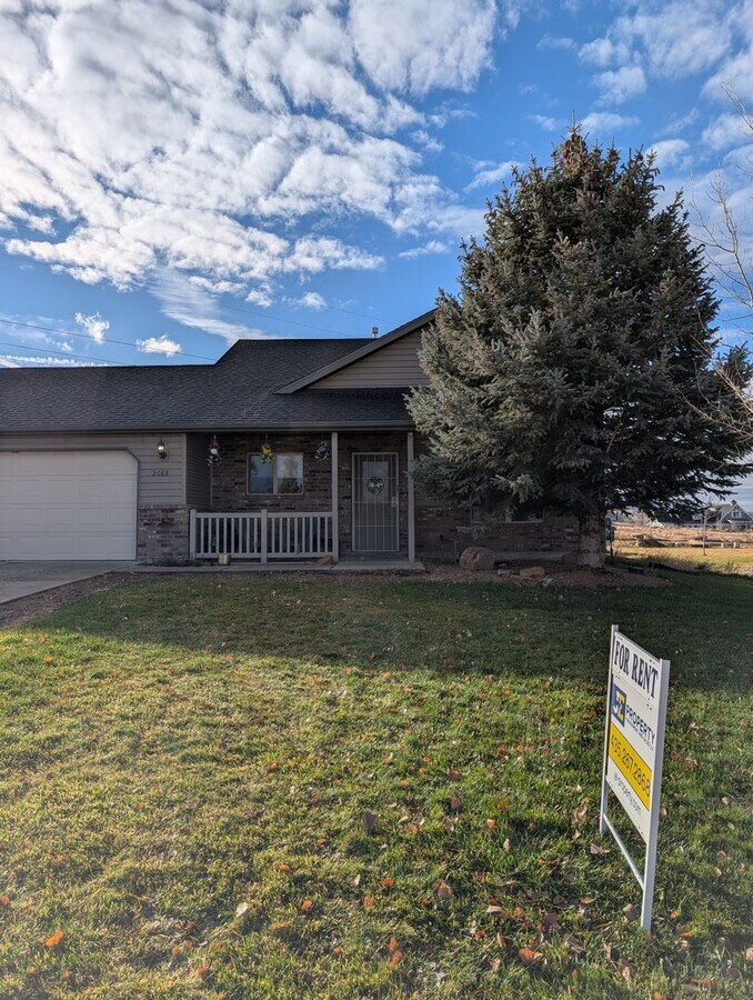 3 Bedroom Home - 3 Bedroom Home