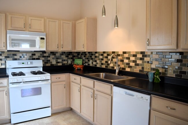 Photo - 354 Birchwood Crossing Ln