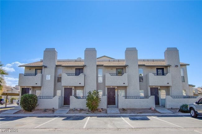 Building Photo - 3749 Carlyle Dr Unit 60 Rental