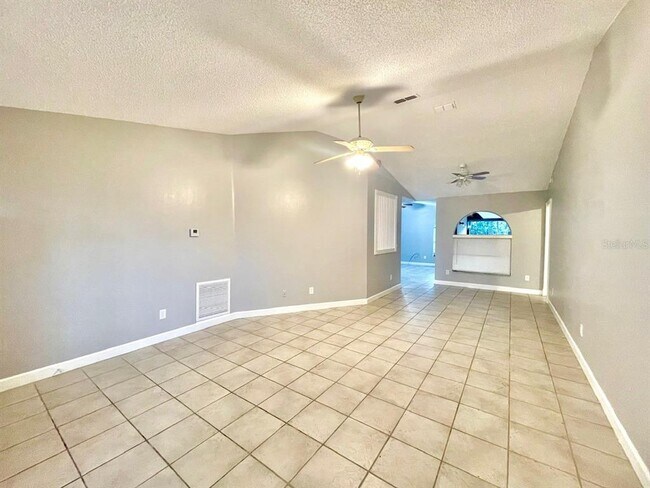 Photo - 10026 Chesham Dr