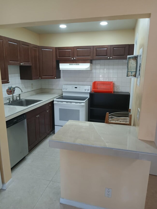 Photo - 630 NW 13th St Unit 26