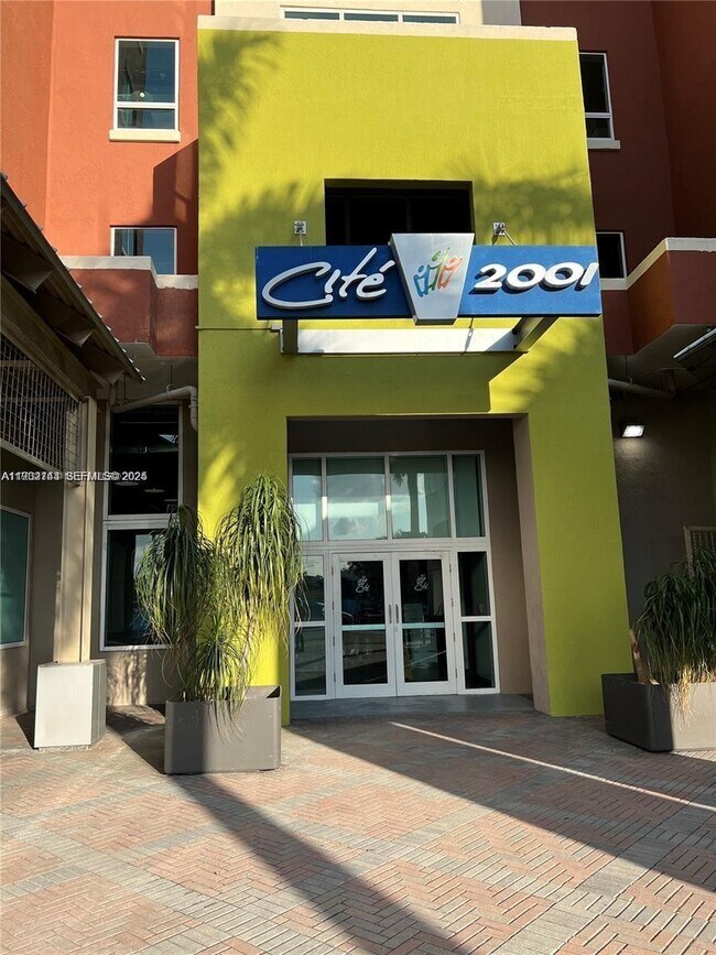 Building Photo - 2001 Biscayne Blvd Unit 3511