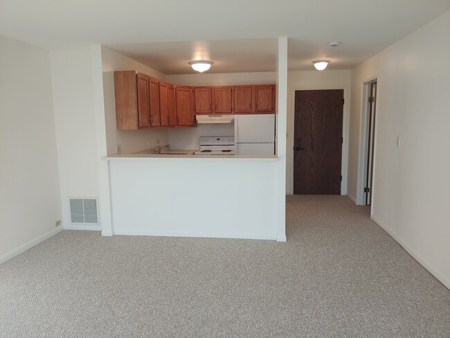 Photo - 5820 Oakwood Dr Unit 5J