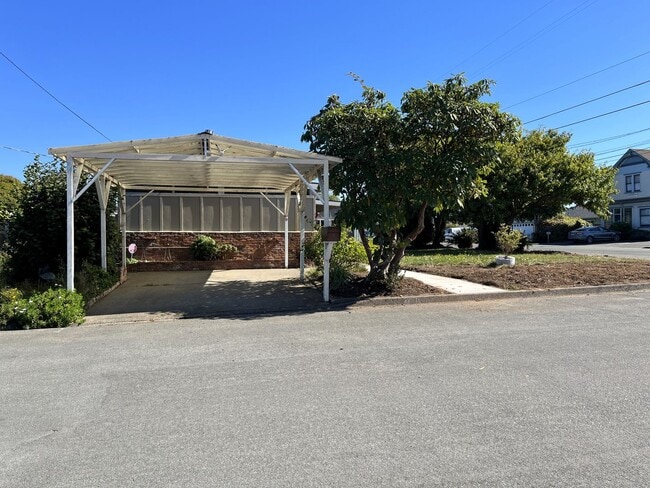 Photo - Large Dog-Friendly Myrtletown Home Located On A Large Corner Lot!