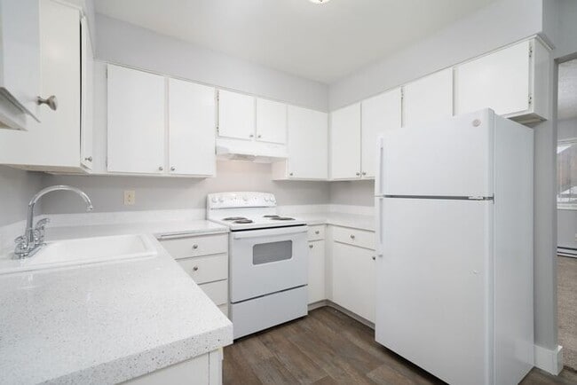 Photo - Remodeled 2 bedroom! $500 VISA GIFTCARD AT...